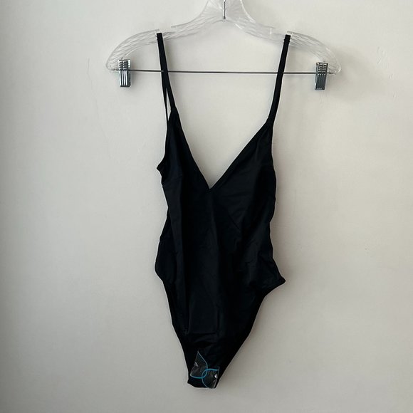 ASOS Design Key Hole Channel Back Swimsuit - Picture 3 of 6